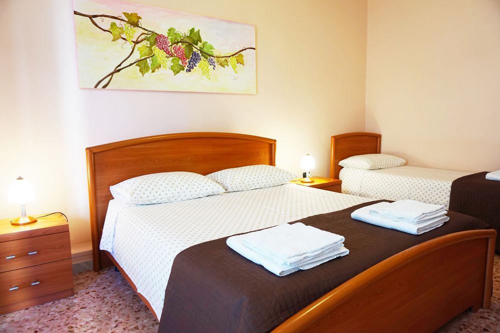 B&B Piazza 300Mila Лечче Екстер'єр фото
