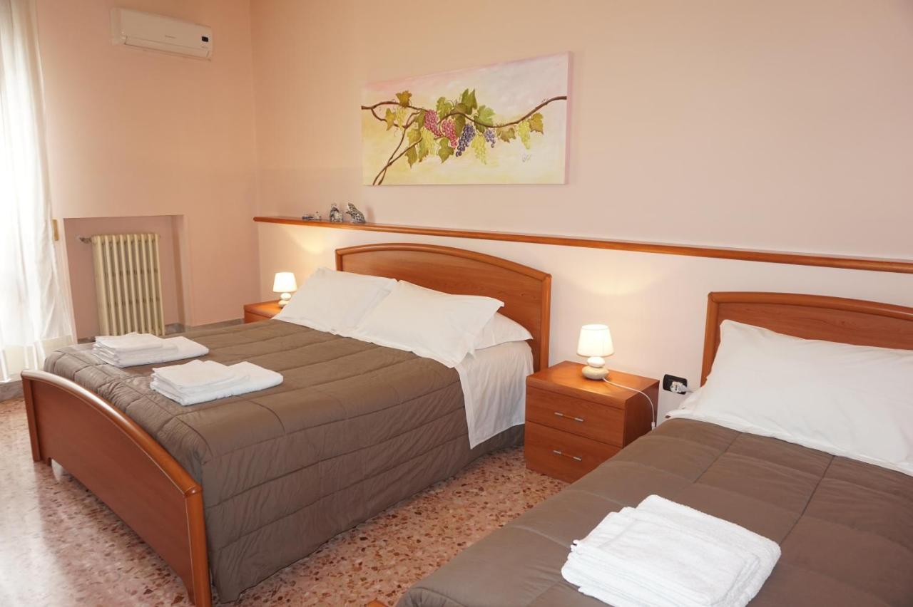 B&B Piazza 300Mila Лечче Екстер'єр фото