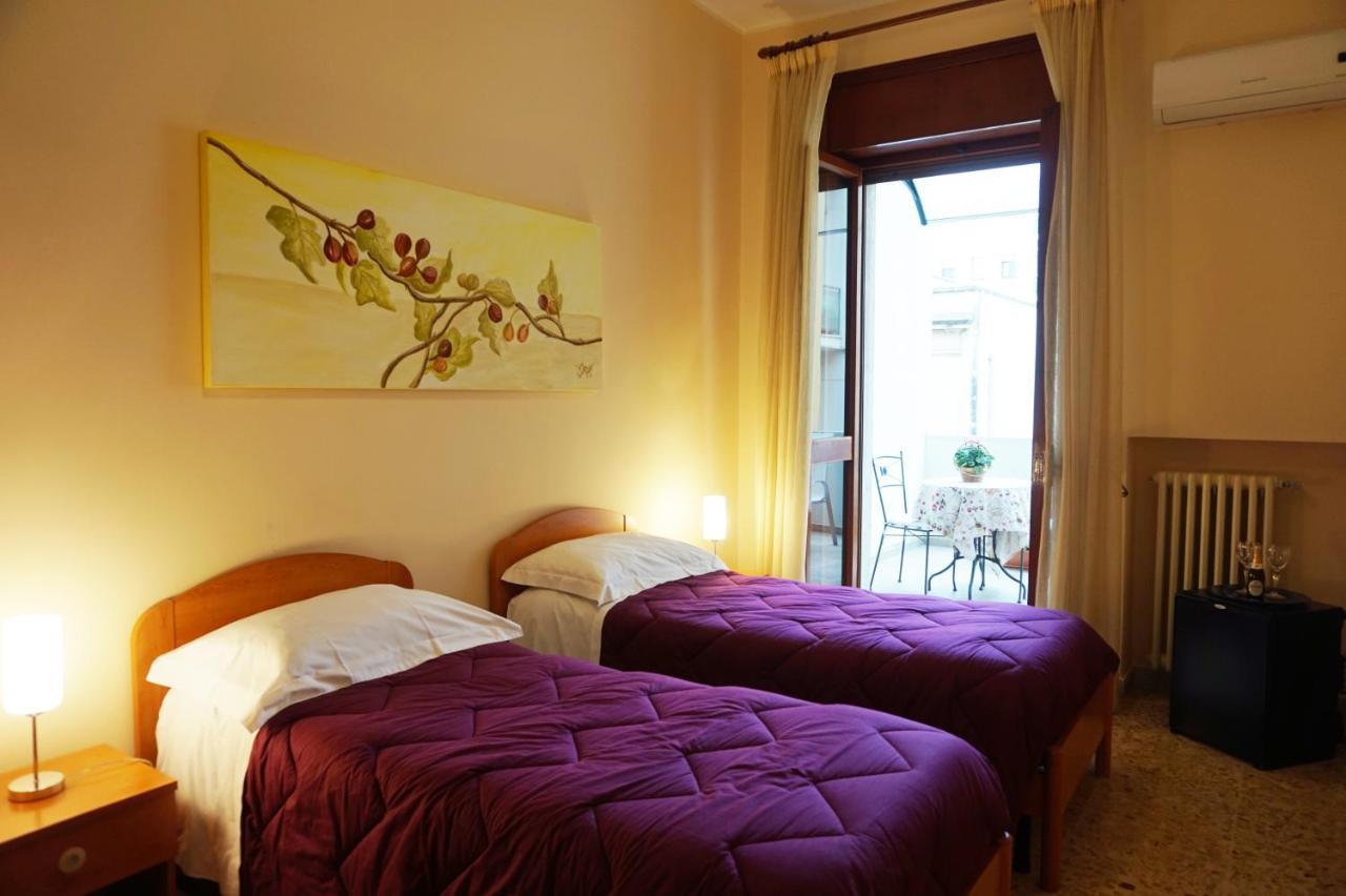 B&B Piazza 300Mila Лечче Екстер'єр фото